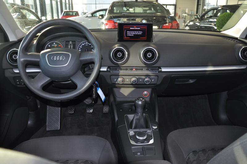 Audi A3 SPORTBACK 1.6 TDI ATTRACTION