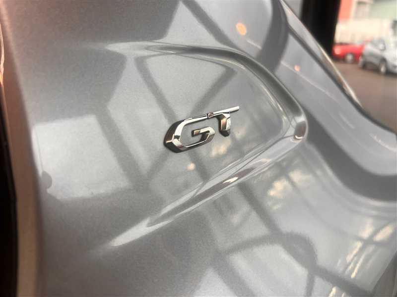 PEUGEOT 208 GT 130 EAT8