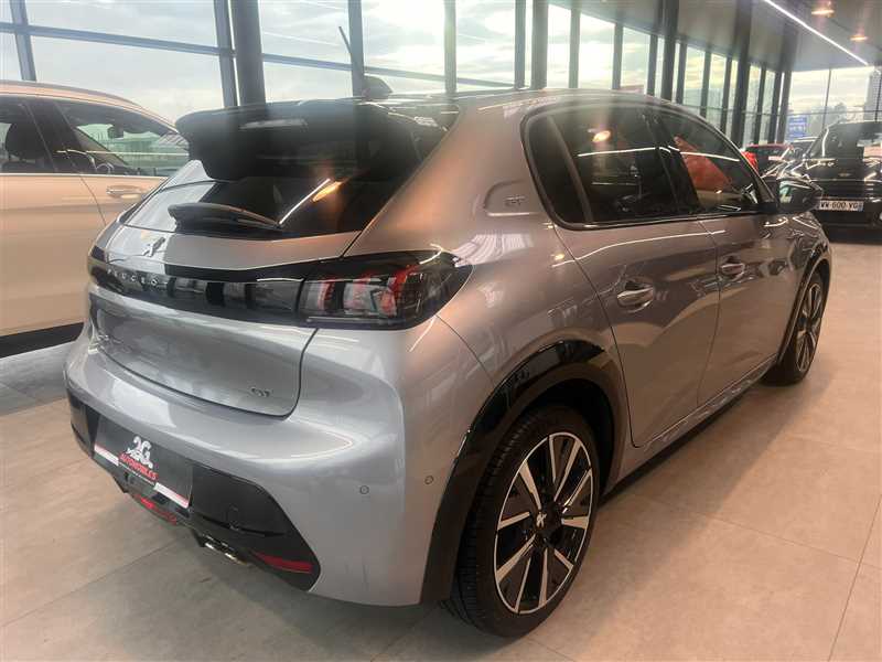 PEUGEOT 208 GT 130 EAT8
