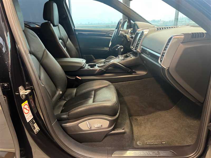 Porsche CAYENNE S V8 JA TURBO 400CV 1ère Main