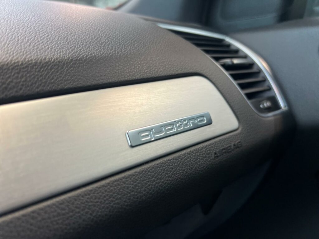 Audi Q5 3.0 TDI QUATTRO S-LINE