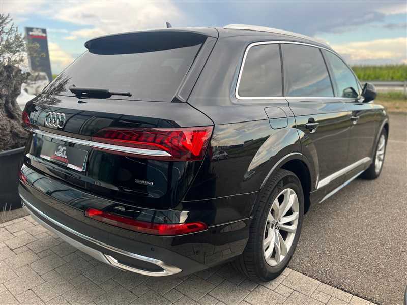 Audi Q7 55 TFSIe S-LINE QUATTRO S-TRONIC