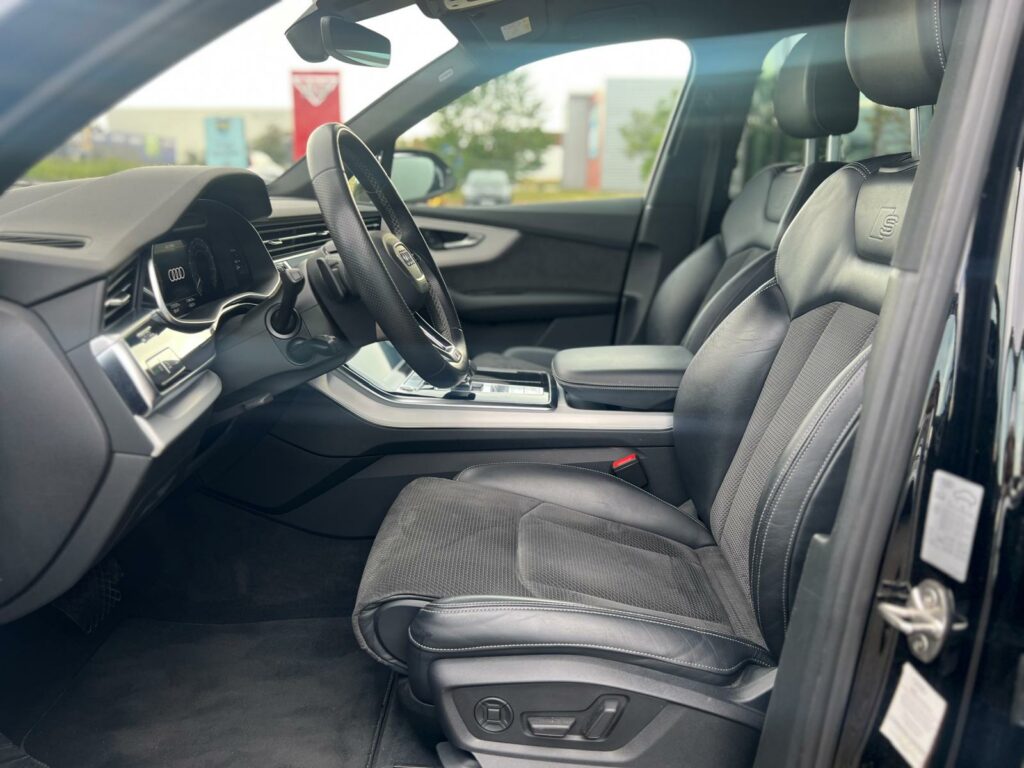 Audi Q7 55 TFSIe S-LINE QUATTRO S-TRONIC