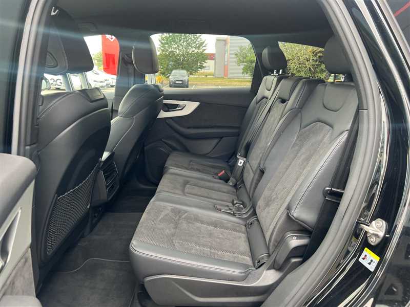 Audi Q7 55 TFSIe S-LINE QUATTRO S-TRONIC