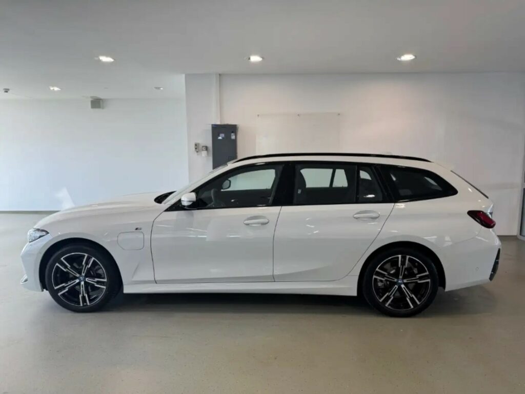 BMW 330eA xDrive 292ch Touring M-Sport