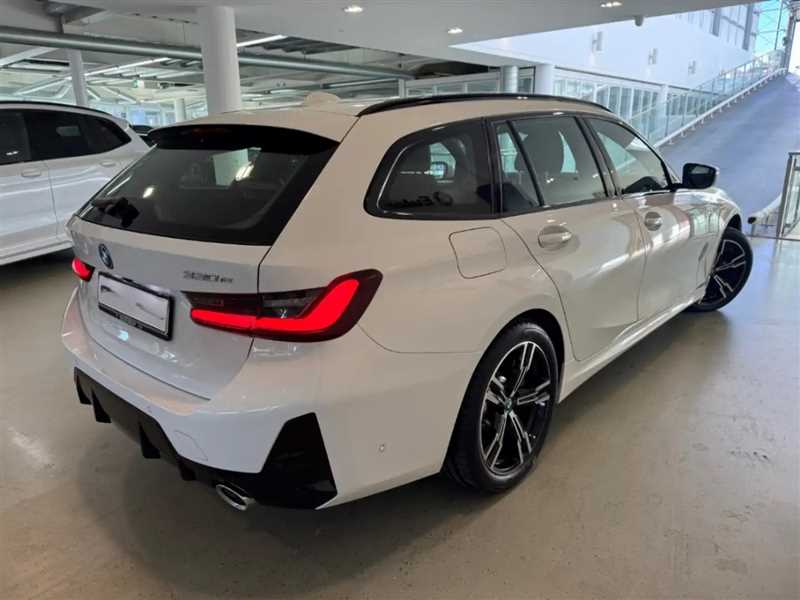 BMW 330eA xDrive 292ch Touring M-Sport