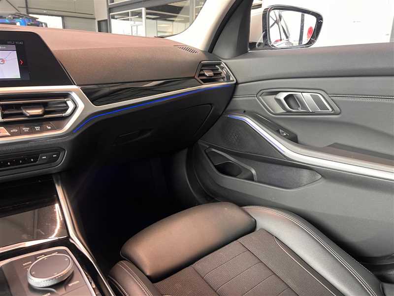 BMW Serie 3 Touring G21 320dA xDrive 190 Sport Line