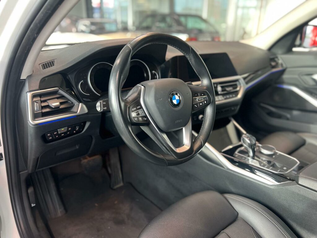 BMW Serie 3 Touring G21 320dA xDrive 190 Sport Line