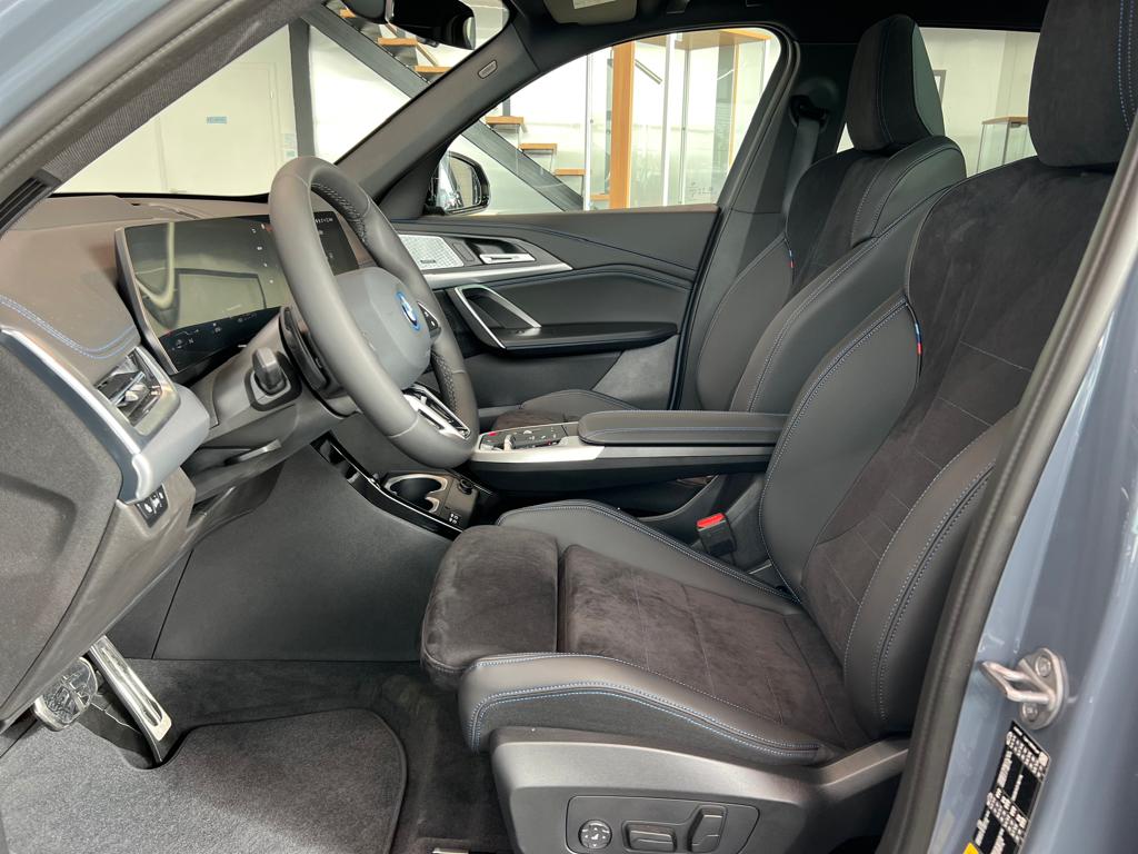 BMW X1 30e M SPORT X-DRIVE HYBRIDE RECHARGEABLE Individual *NEUF*