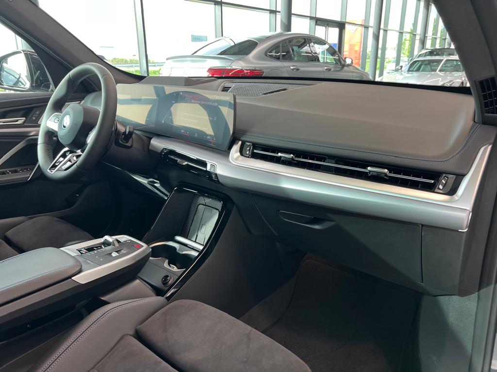 BMW X1 30e M SPORT X-DRIVE HYBRIDE RECHARGEABLE Individual *NEUF*