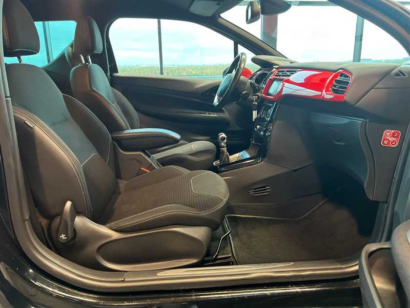 CITROEN DS3 1.6e HDI90 Airdream Red Edition