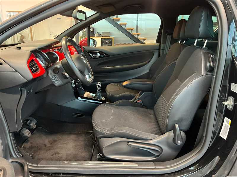 CITROEN DS3 1.6e HDI90 Airdream Red Edition