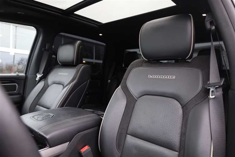 DODGE RAM 5.7 LARAMIE