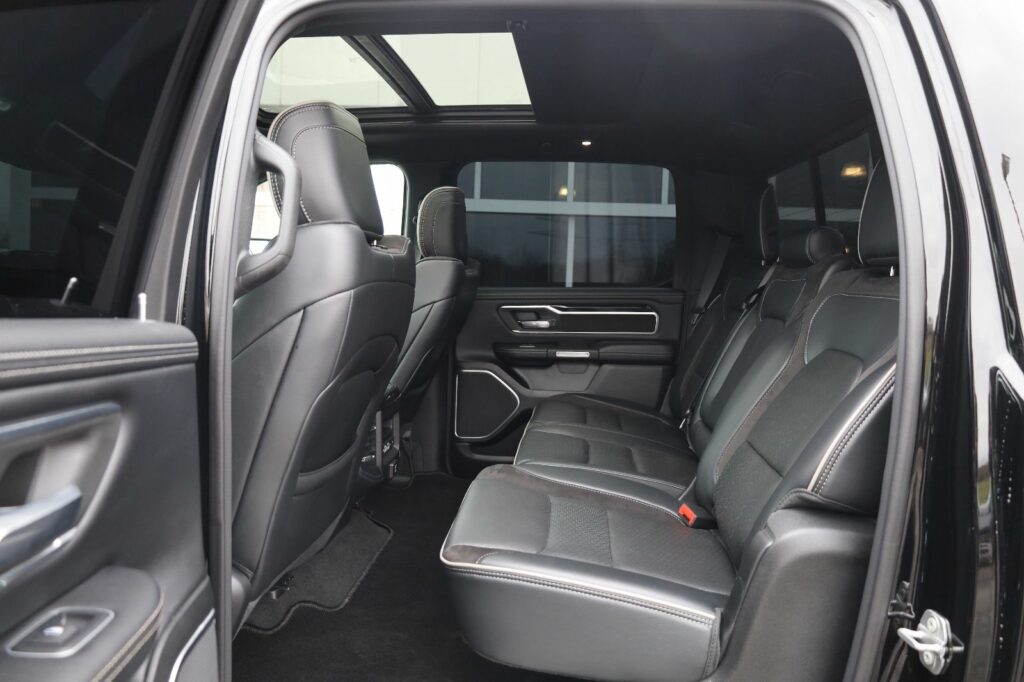 DODGE RAM 5.7 LARAMIE