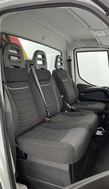 IVECO DAILY TRI BENNE ET GRUE PALFINGER * NEUF *