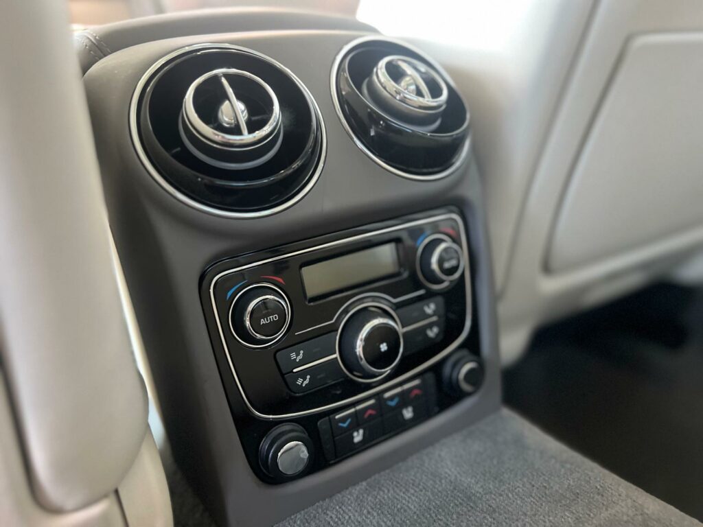 JAGUAR XJ V6 3.0 AWD PORTFOLIO