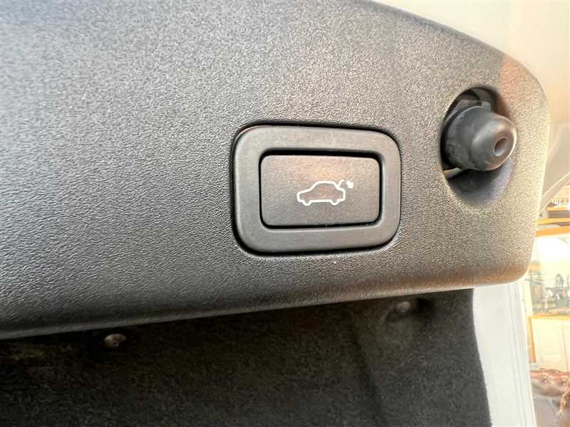 JAGUAR XJ V6 3.0 AWD PORTFOLIO