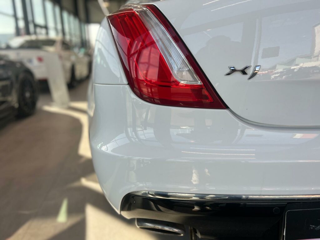 JAGUAR XJ V6 3.0 AWD PORTFOLIO