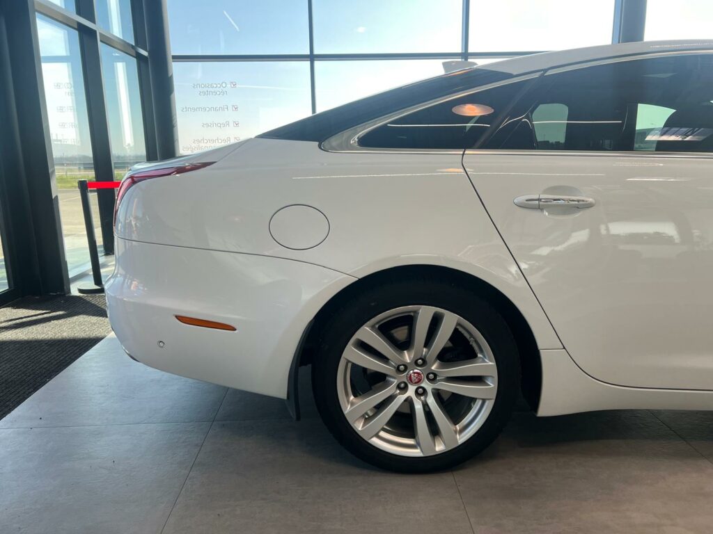 JAGUAR XJ V6 3.0 AWD PORTFOLIO