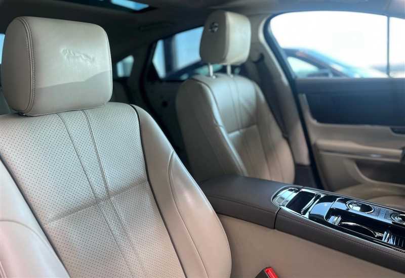 JAGUAR XJ V6 3.0 AWD PORTFOLIO