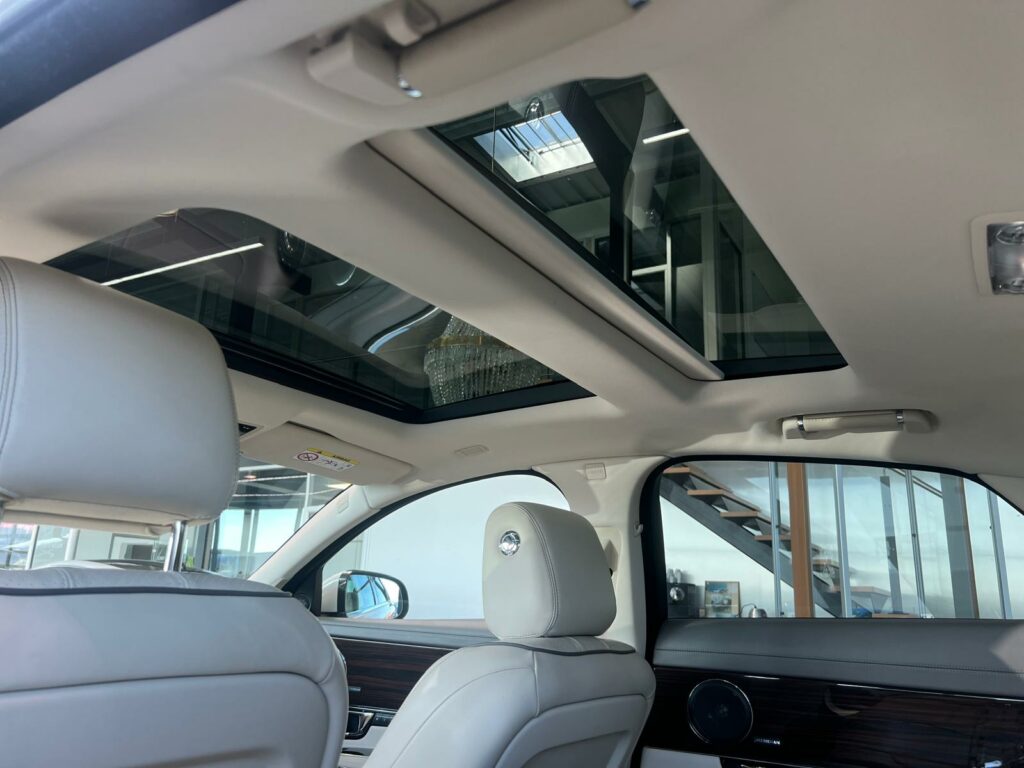 JAGUAR XJ V6 3.0 AWD PORTFOLIO