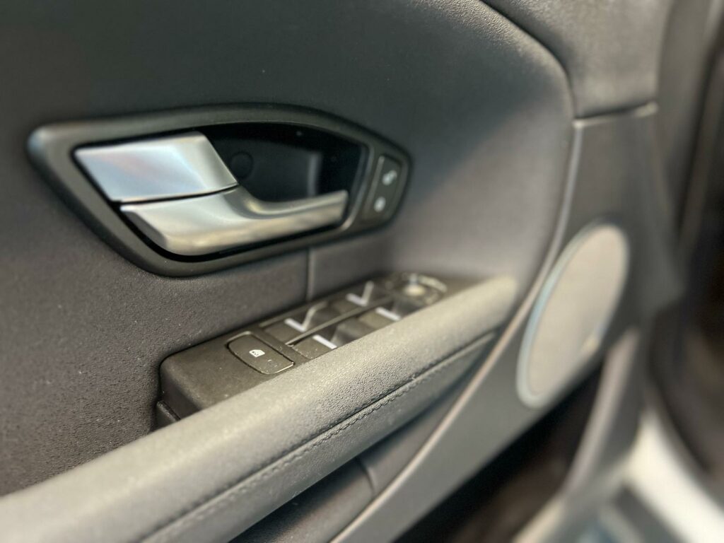 LAND-ROVER RANGE ROVER Evoque 2.0