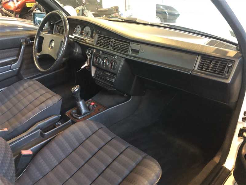 Mercedes-Benz 190e BERLINE W201