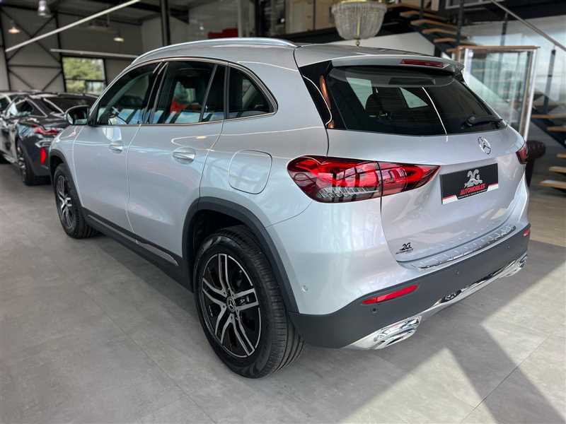 Mercedes-Benz GLA 180