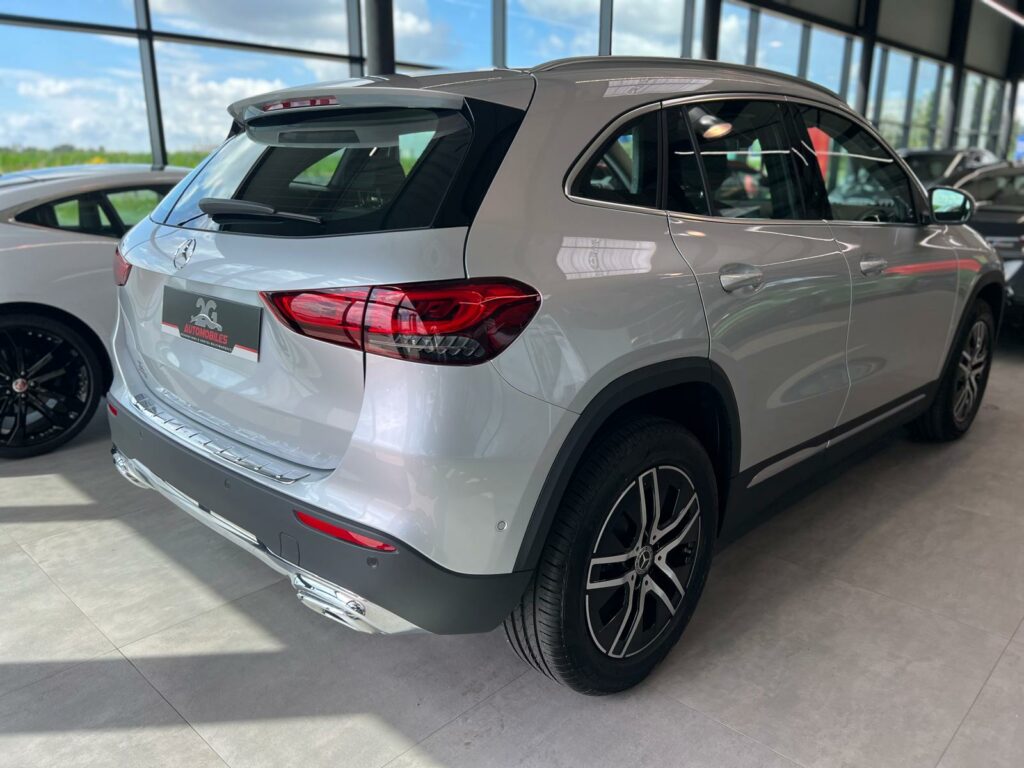 Mercedes-Benz GLA 180