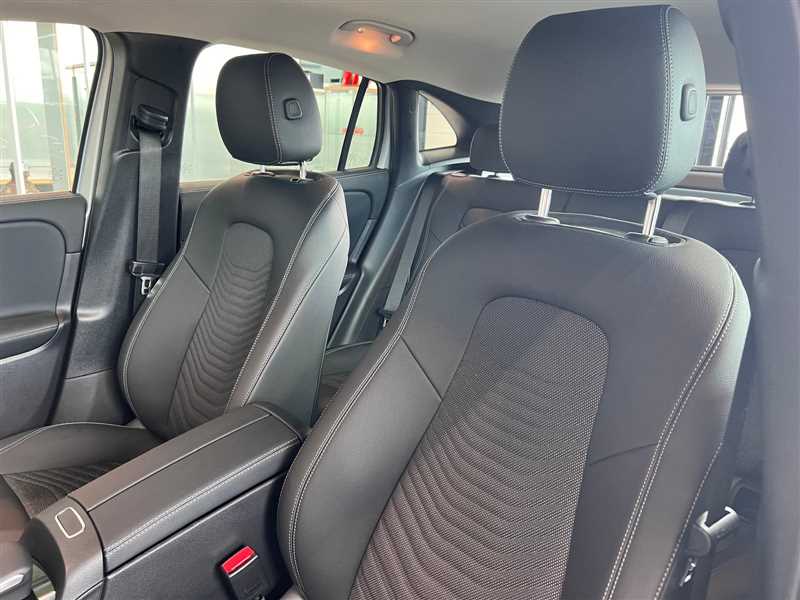 Mercedes-Benz GLA 180