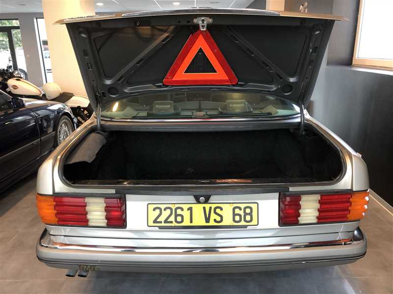 MERCEDES CLASSE S 300 SE W126