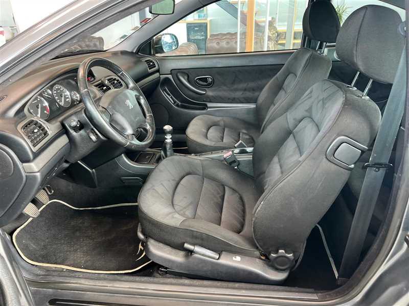 PEUGEOT 406 Coupé 2.2 HDI Pininfarina