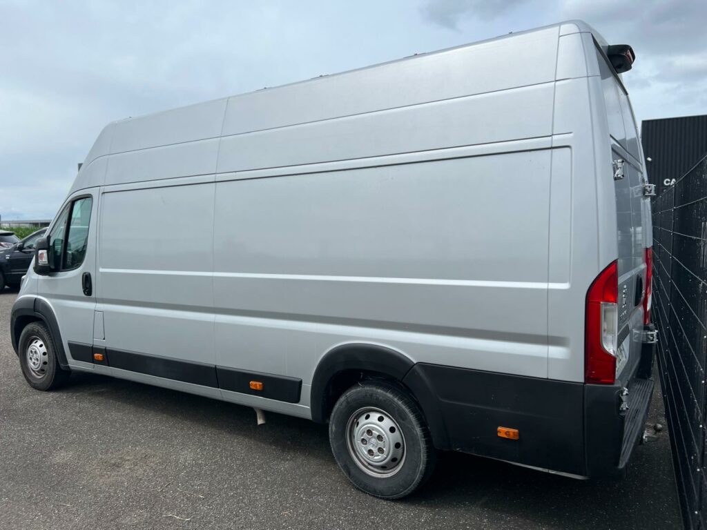 PEUGEOT BOXER 2.2 hdi L4H3 165cv asphalt