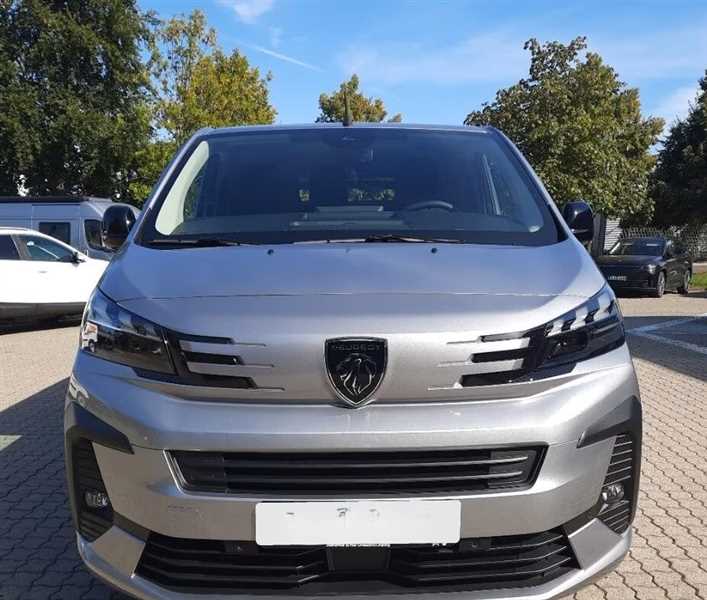 PEUGEOT EXPERT III 2.0 BlueHDI 145 LONG