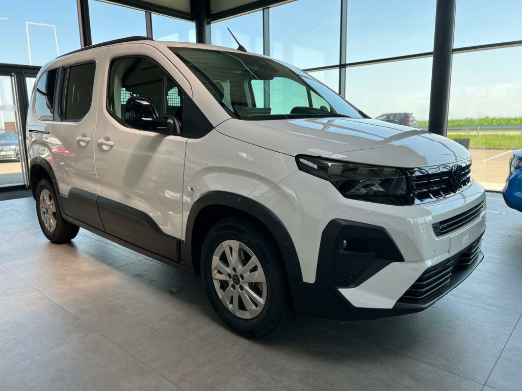 PEUGEOT RIFTER ALLURE 1.5 BLUE HDI 130 * NEUF *