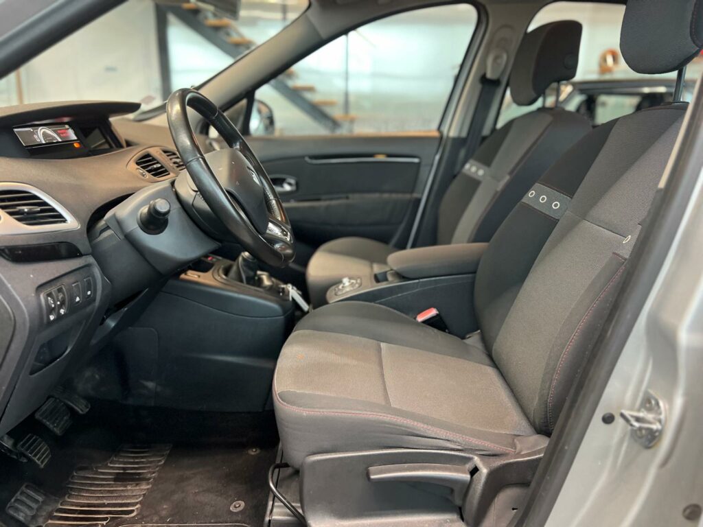 RENAULT GRAND SCENIC III 1.5dCi 110