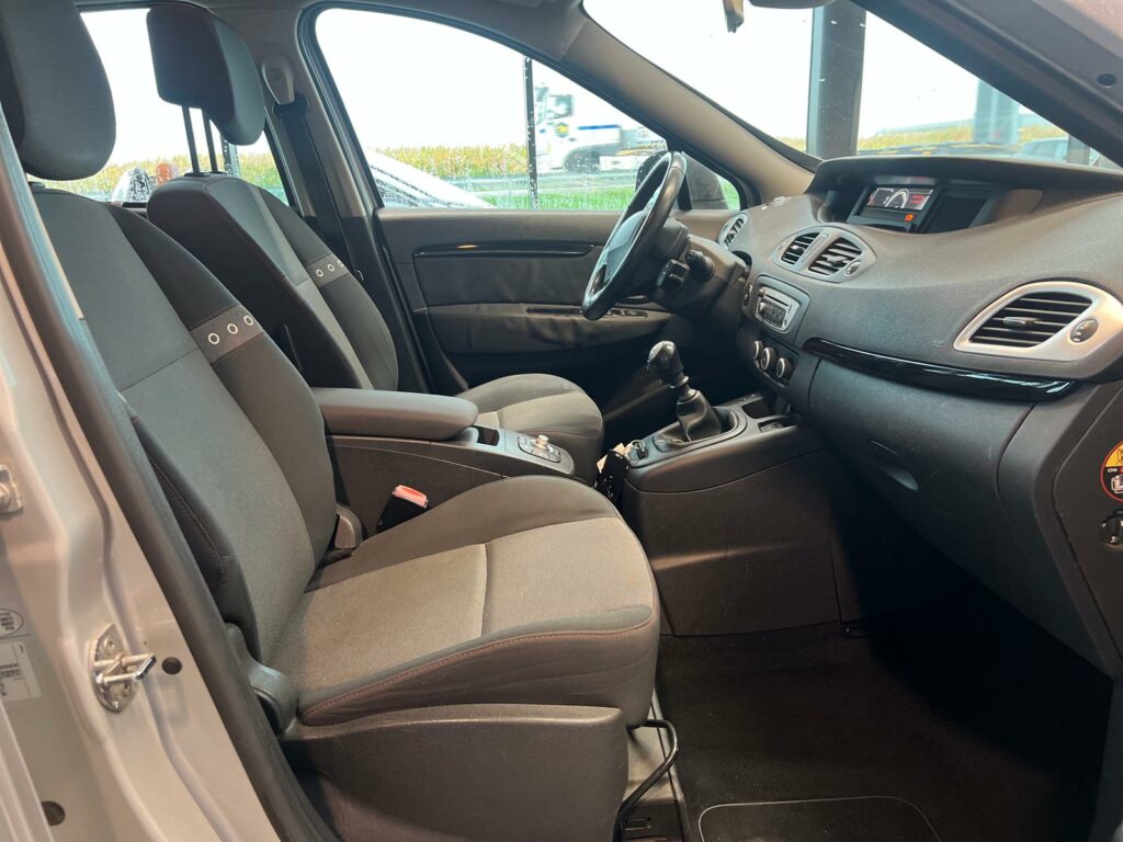 RENAULT GRAND SCENIC III 1.5dCi 110