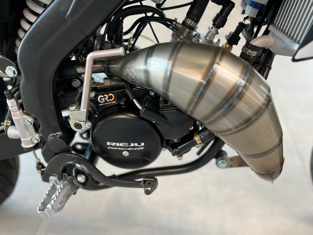 RIEJU SUPERMOTARD mrt52 50 cm3 KIT LEOVINCE * NEUF *