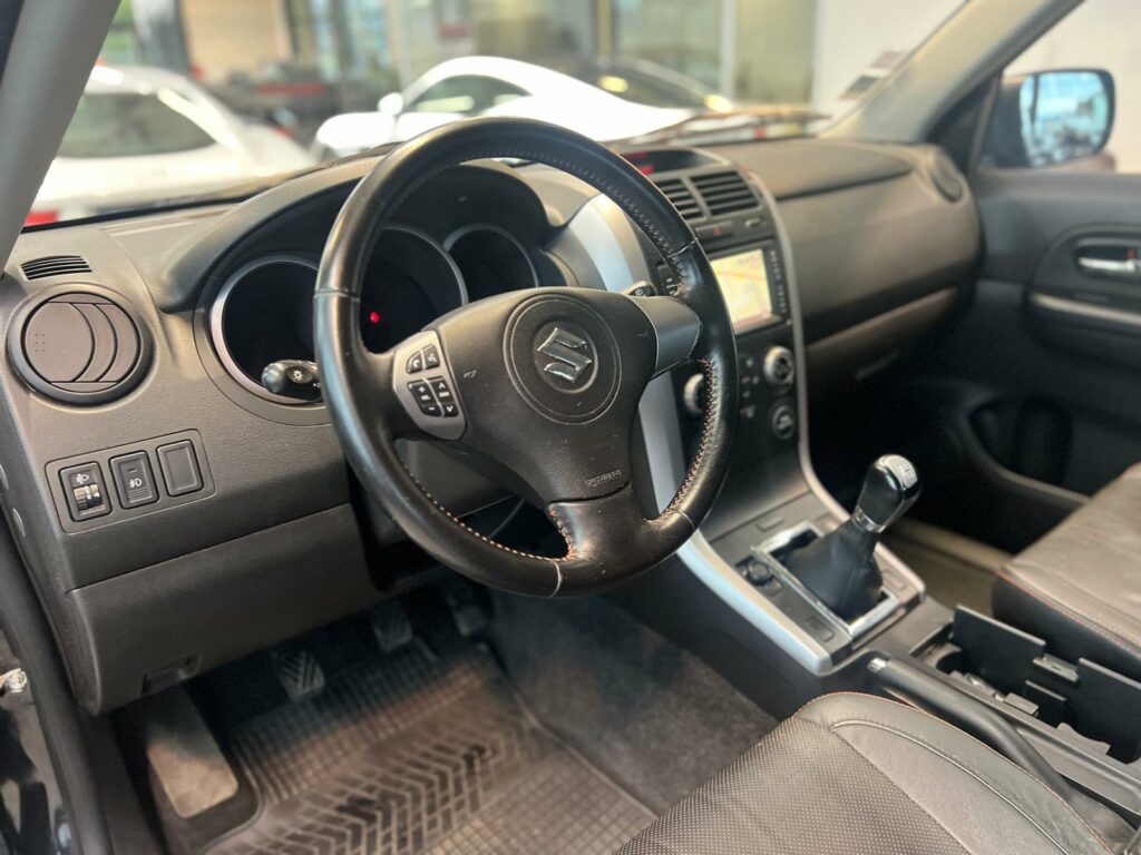 SUZUKI GRAND VITARA II Ph1 1.9 DDiS 129