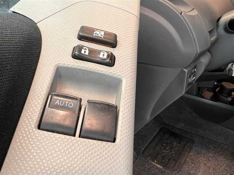 TOYOTA YARIS II VVTI 101