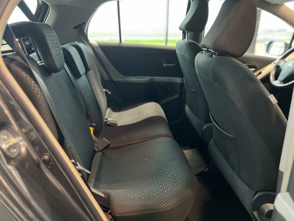 TOYOTA YARIS II VVTI 101