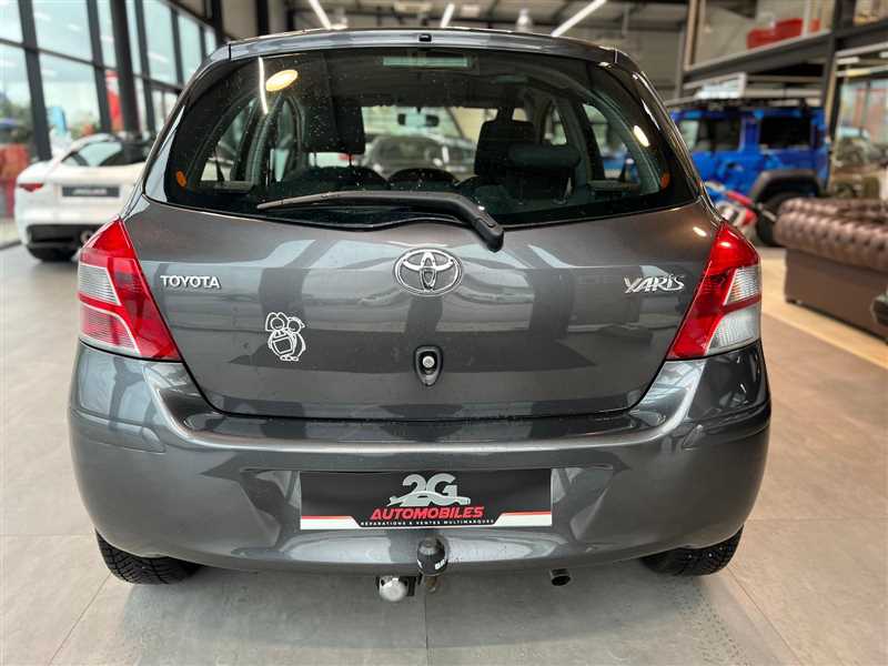 TOYOTA YARIS II VVTI 101