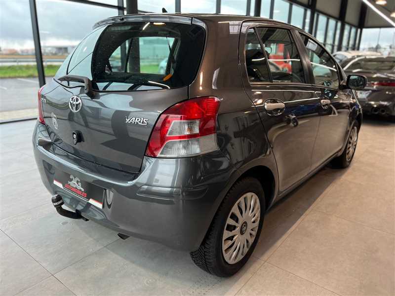 TOYOTA YARIS II VVTI 101