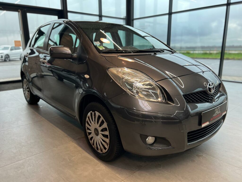 TOYOTA YARIS II VVTI 101